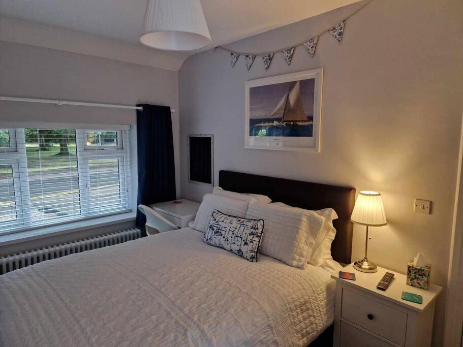 Room On Heath Park Cardiff Extérieur photo